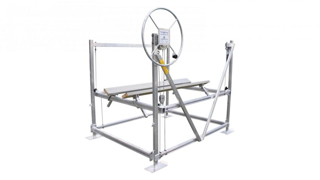 Manual boat lifts Bertrand Docks