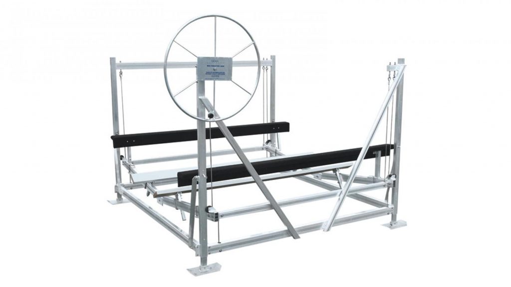 Manual boat lifts Bertrand Docks