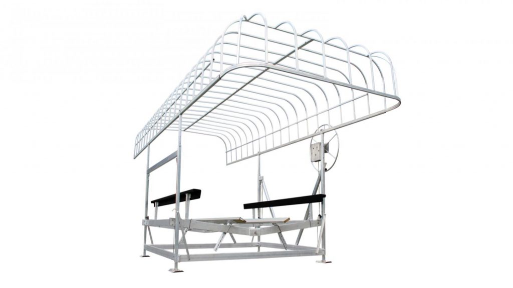 Manual boat lifts Bertrand Docks